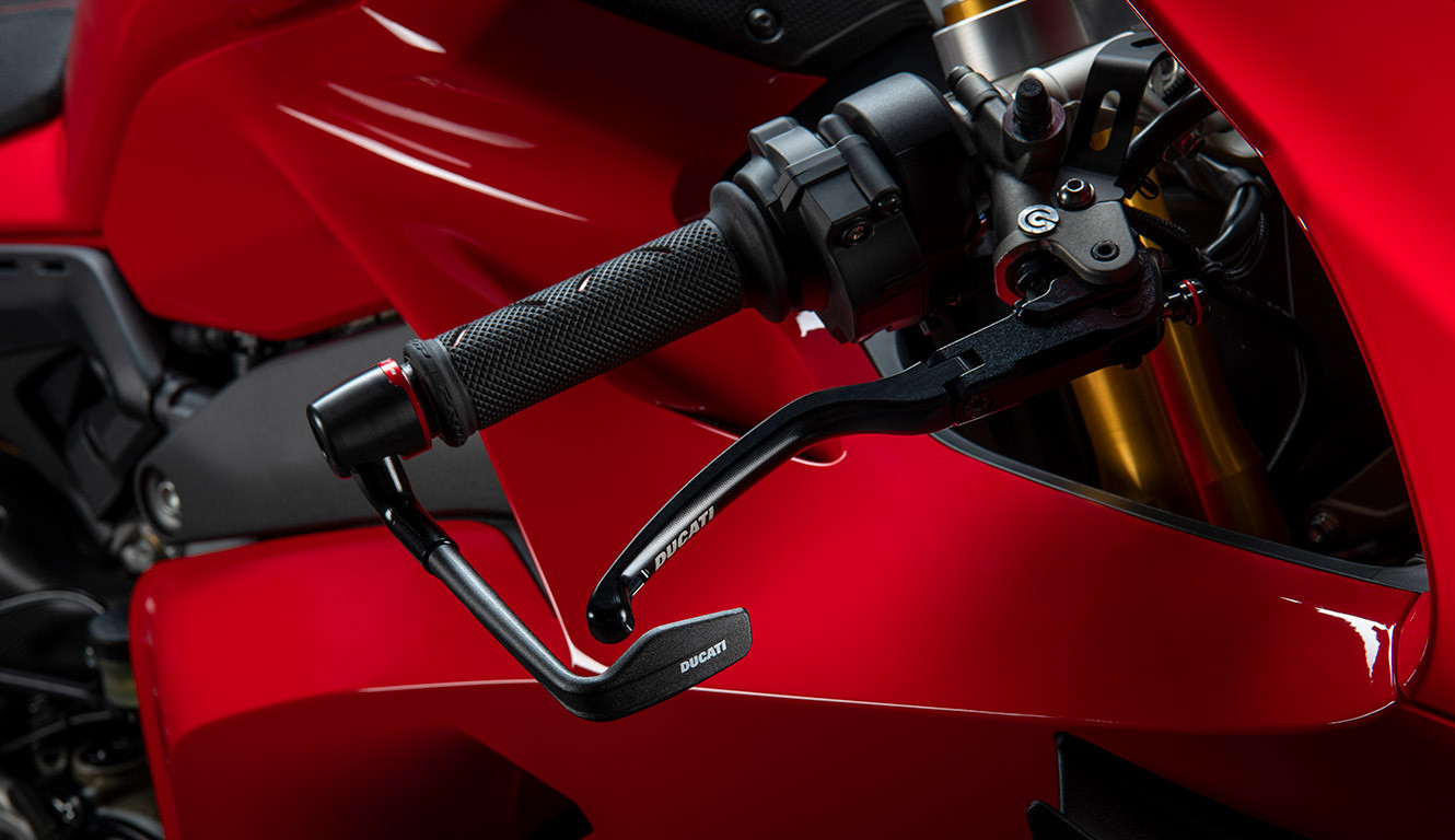 accessori-panigale-v4-editorial-img-wide-1330x768.jpg